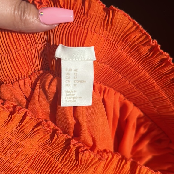 H&M pleated orange mini skirt - Picture 4 of 4